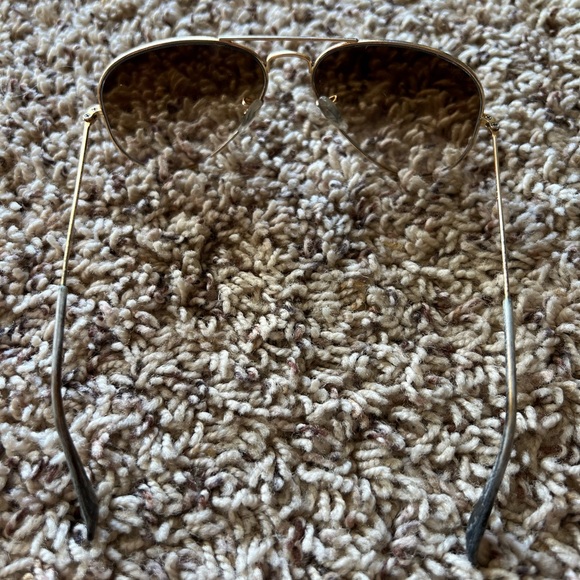 Ray-Ban Classic Aviator RB3025 Sunglasses - Picture 11 of 14